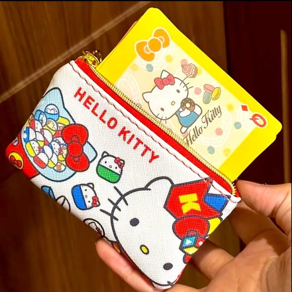 Hello Kitty Vintage style Coin Purse Faux Leather Zippered Organizer NWT - Picture 5 of 6